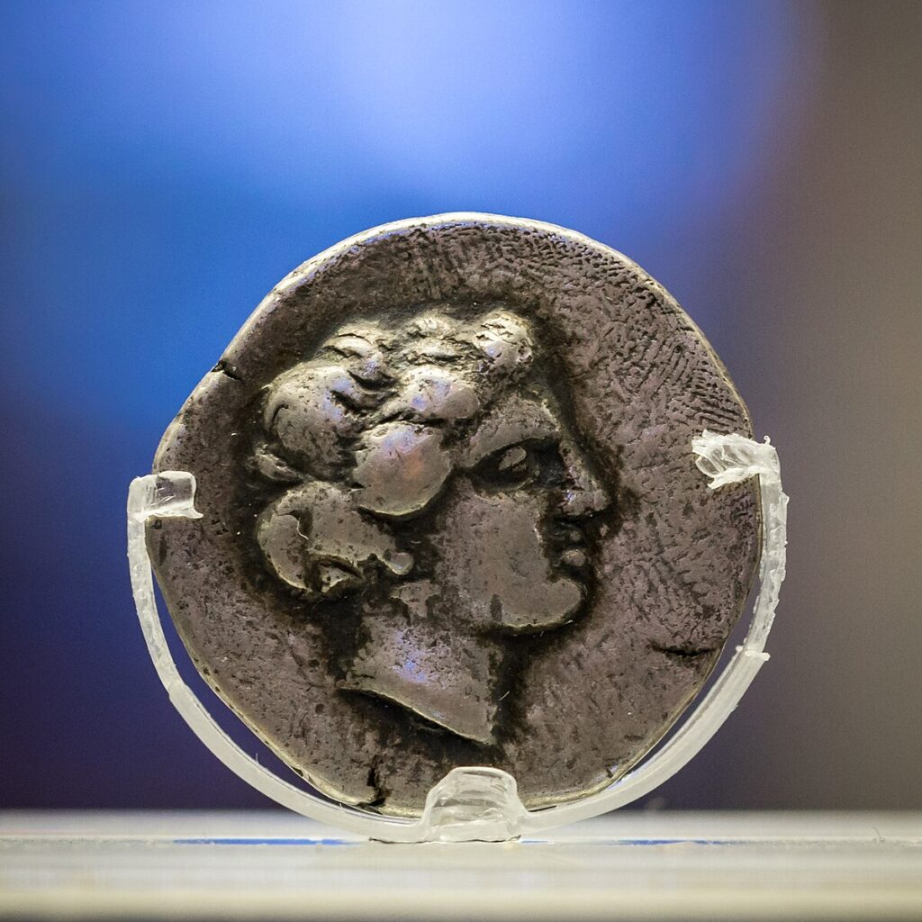 Obverse of a Cretan silver drachma showing the head of Artemis Diktynna.
